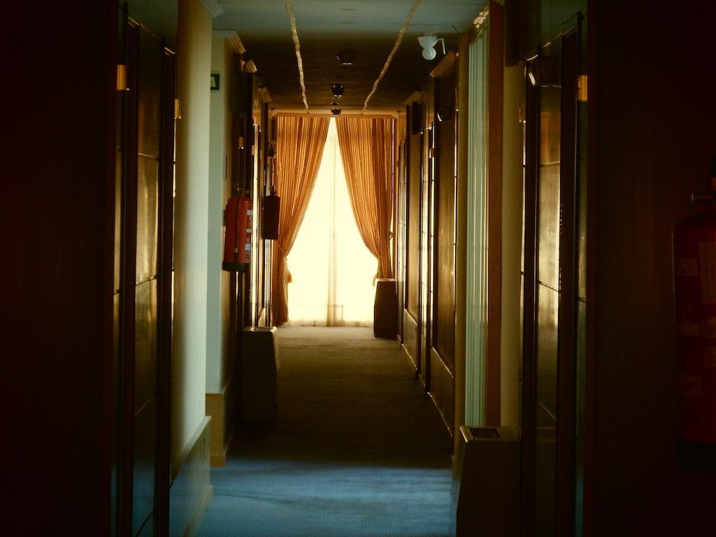 Hotel Isur Llerena Eksteriør billede