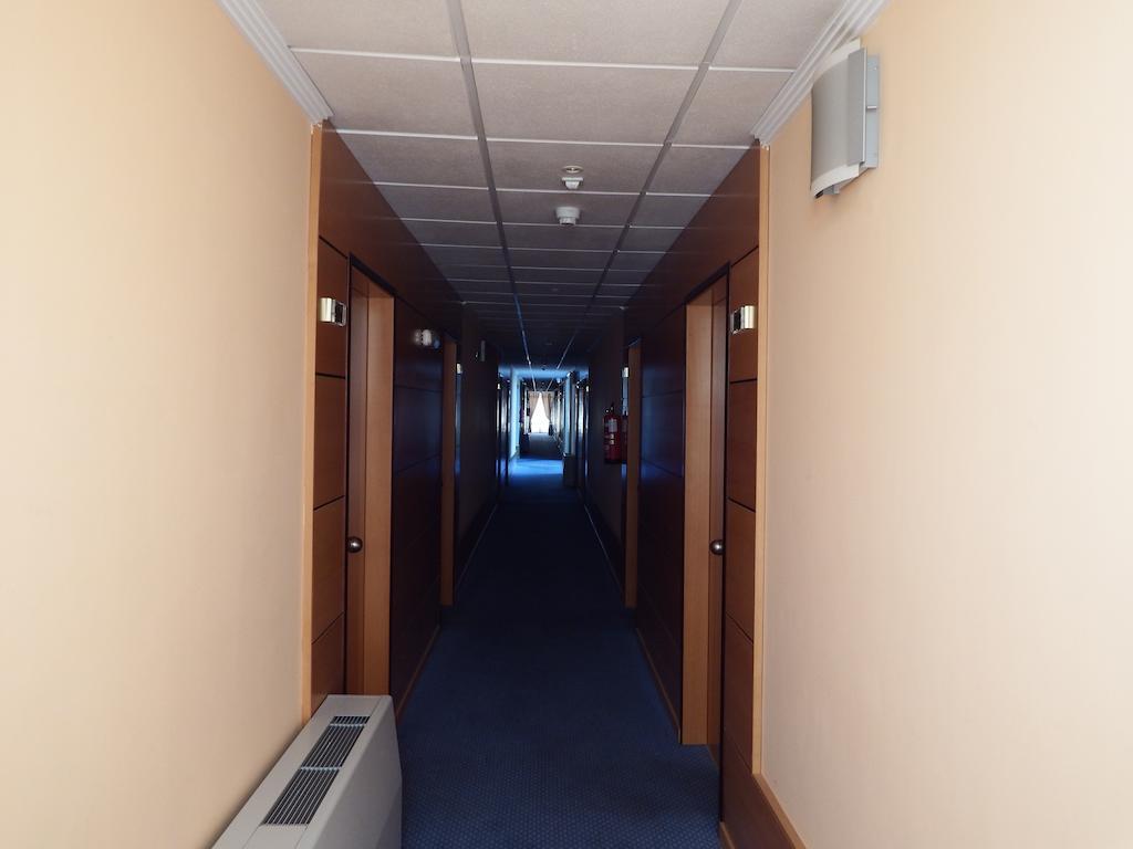 Hotel Isur Llerena Eksteriør billede