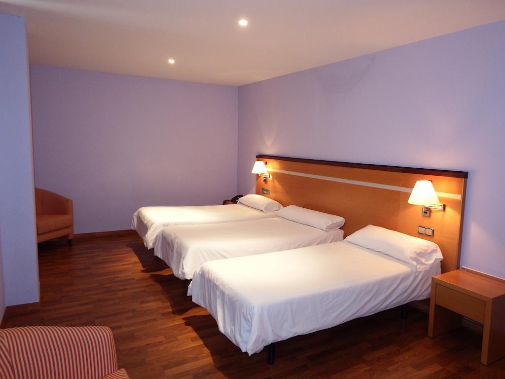 Hotel Isur Llerena Eksteriør billede