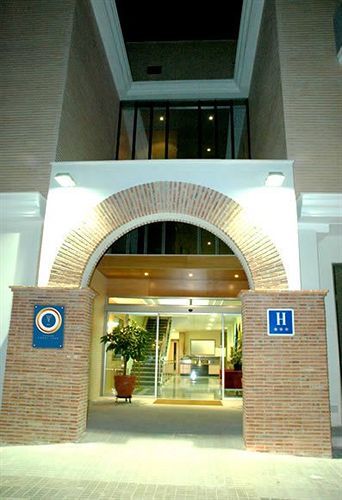 Hotel Isur Llerena Eksteriør billede